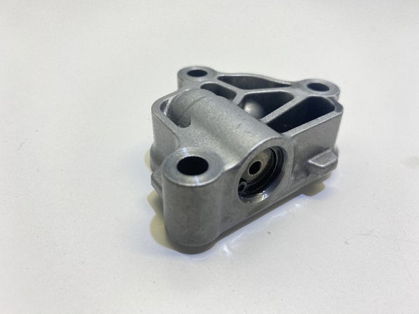 &Ouml;ljypumpun kansi (HONDA CRF450R 2019)  15310-MKE-A00