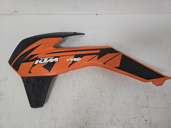 Tank spoiler left (KTM SX150 2013) (7770805400004A)