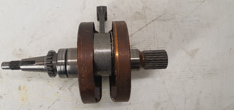 Kampiakseli (Honda CRF250 2004) 13000-KRN-670 13000-KRN-A00