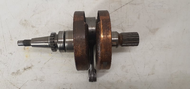 Kampiakseli (Honda CRF250 2004) 13000-KRN-670 13000-KRN-A00